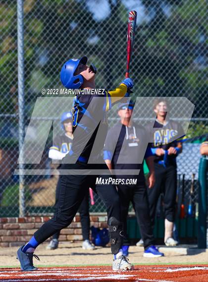 Thumbnail 1 in Thousand Oaks vs Agoura photogallery.