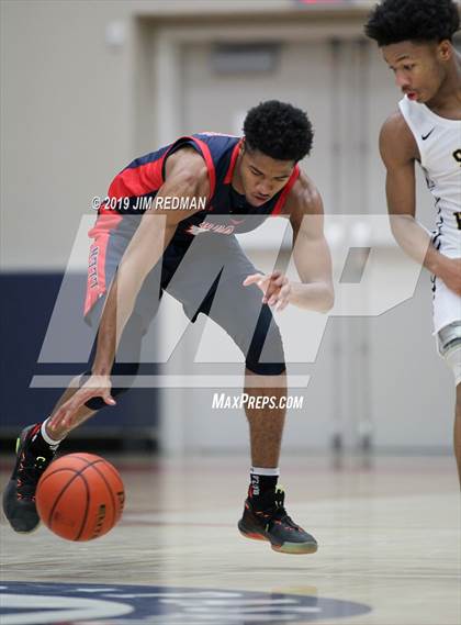 Thumbnail 2 in Allen vs. Sam Houston (McDonald's Texas Invitational) photogallery.