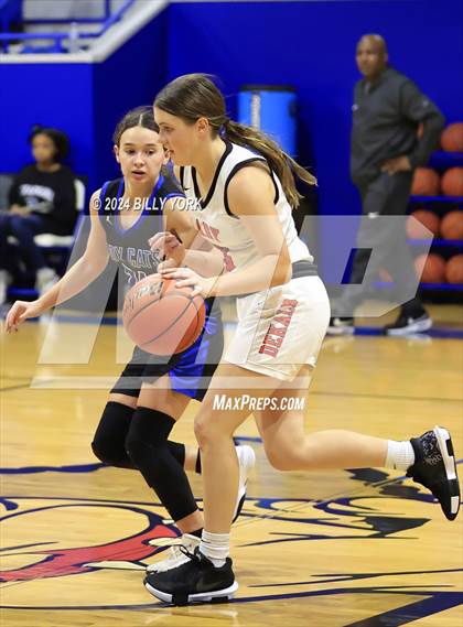 Thumbnail 3 in Fruitvale vs De Kalb photogallery.