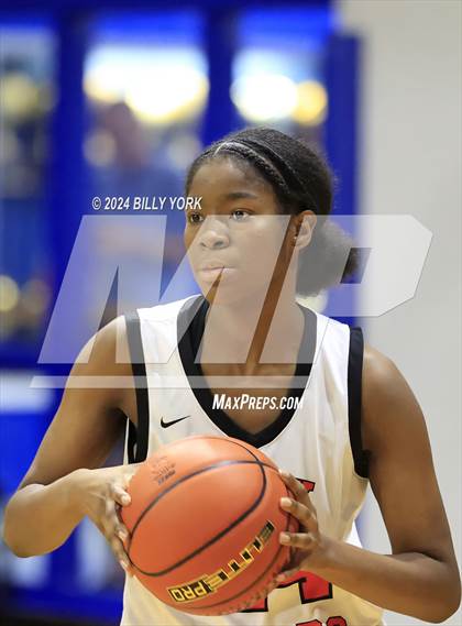 Thumbnail 2 in Fruitvale vs De Kalb photogallery.
