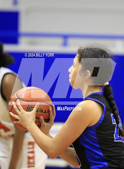 Thumbnail 3 in Fruitvale vs De Kalb photogallery.