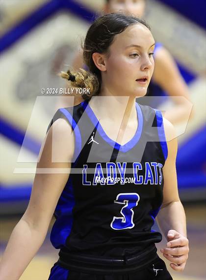 Thumbnail 2 in Fruitvale vs De Kalb photogallery.