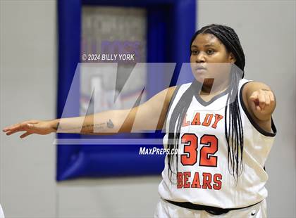 Thumbnail 1 in Fruitvale vs De Kalb photogallery.
