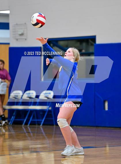 Thumbnail 1 in Perryville @ Jessieville photogallery.