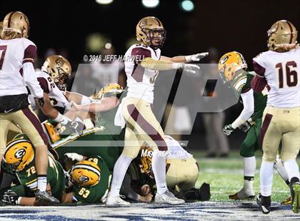 Thumbnail 3 in St. Edward vs. Stow-Munroe Falls (OHSAA Division I Region 1 Semifinal) photogallery.