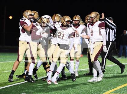 Thumbnail 1 in St. Edward vs. Stow-Munroe Falls (OHSAA Division I Region 1 Semifinal) photogallery.