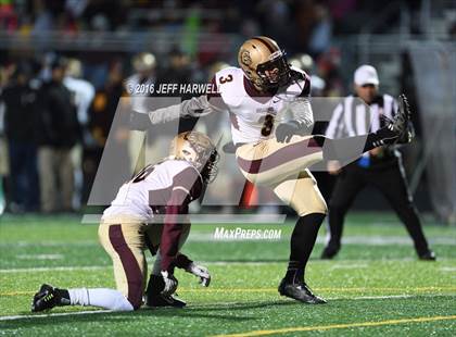 Thumbnail 1 in St. Edward vs. Stow-Munroe Falls (OHSAA Division I Region 1 Semifinal) photogallery.