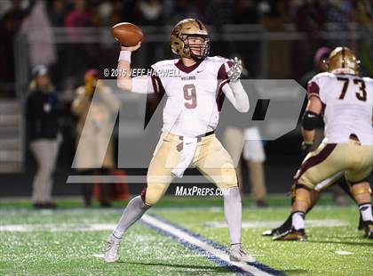 Thumbnail 2 in St. Edward vs. Stow-Munroe Falls (OHSAA Division I Region 1 Semifinal) photogallery.
