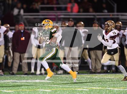 Thumbnail 3 in St. Edward vs. Stow-Munroe Falls (OHSAA Division I Region 1 Semifinal) photogallery.