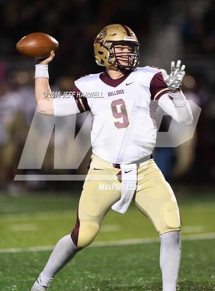 Thumbnail 1 in St. Edward vs. Stow-Munroe Falls (OHSAA Division I Region 1 Semifinal) photogallery.