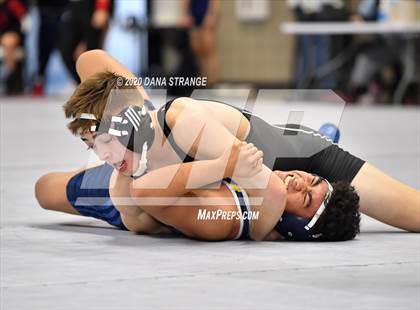 Thumbnail 3 in UIL 6A Regional Wrestling Championships photogallery.