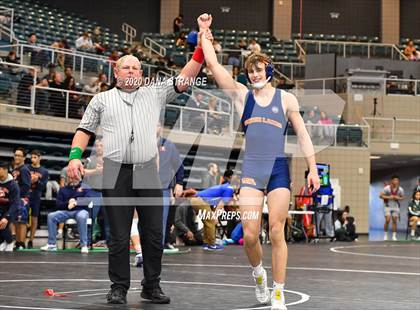 Thumbnail 2 in UIL 6A Regional Wrestling Championships photogallery.