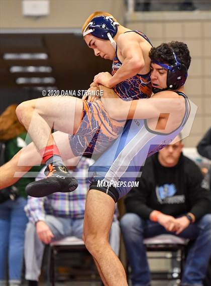 Thumbnail 3 in UIL 6A Regional Wrestling Championships photogallery.