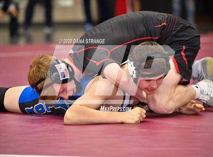 Thumbnail 3 in UIL 6A Regional Wrestling Championships photogallery.