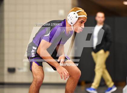 Thumbnail 3 in UIL 6A Regional Wrestling Championships photogallery.