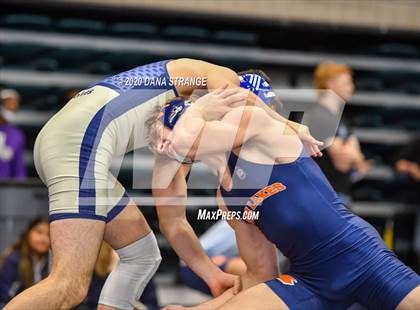 Thumbnail 3 in UIL 6A Regional Wrestling Championships photogallery.
