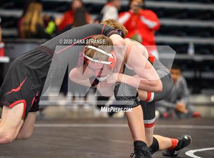 Thumbnail 2 in UIL 6A Regional Wrestling Championships photogallery.
