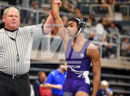 Thumbnail 2 in UIL 6A Regional Wrestling Championships photogallery.