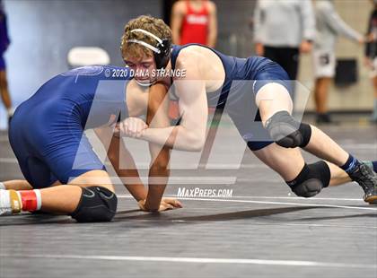Thumbnail 1 in UIL 6A Regional Wrestling Championships photogallery.