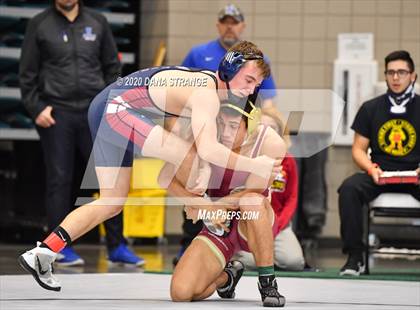 Thumbnail 2 in UIL 6A Regional Wrestling Championships photogallery.