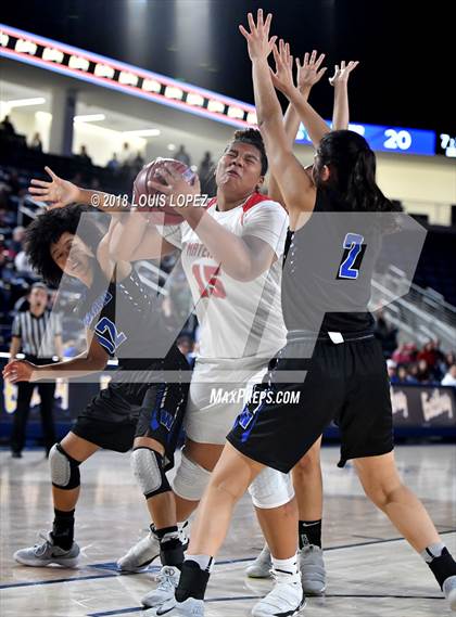 Thumbnail 1 in Mater Dei @ Windward (CIF SS Open DIV Semi Final) photogallery.