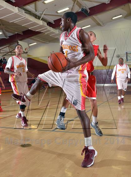 Thumbnail 3 in San Juan @ Encina Prep photogallery.