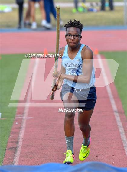 Thumbnail 1 in Mustang Relays photogallery.