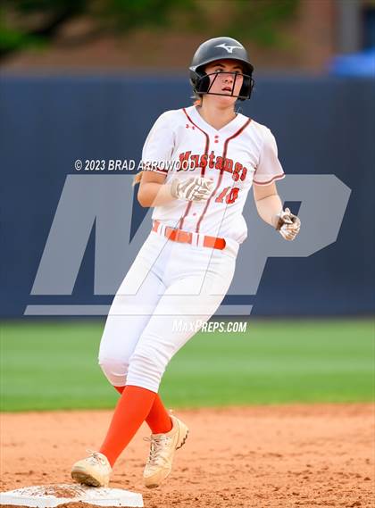Thumbnail 2 in East Lincoln vs Western Alamance (NCHSAA 3A Championship Game 3) photogallery.