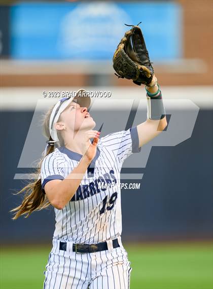 Thumbnail 2 in East Lincoln vs Western Alamance (NCHSAA 3A Championship Game 3) photogallery.