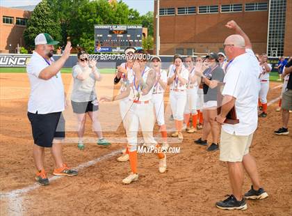 Thumbnail 3 in East Lincoln vs Western Alamance (NCHSAA 3A Championship Game 3) photogallery.