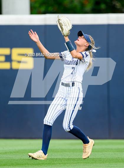 Thumbnail 3 in East Lincoln vs Western Alamance (NCHSAA 3A Championship Game 3) photogallery.