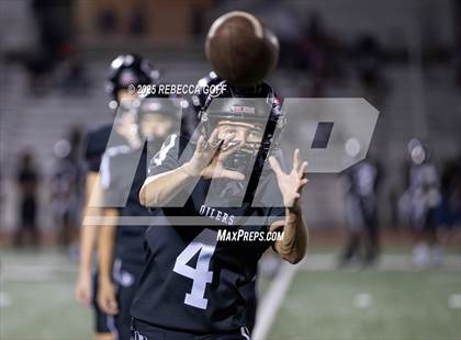Thumbnail 1 in Dickinson vs. Pearland (UIL Football 6A D1 Area) photogallery.