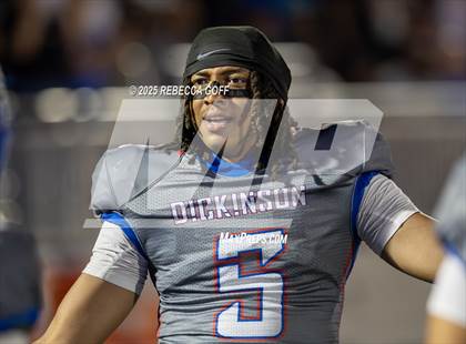 Thumbnail 1 in Dickinson vs. Pearland (UIL Football 6A D1 Area) photogallery.