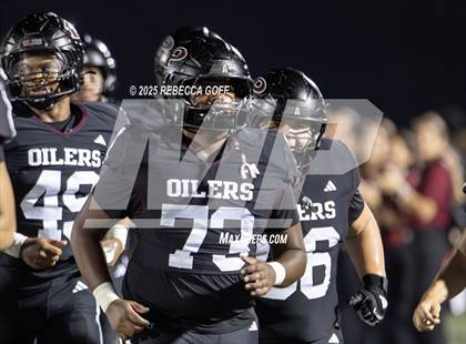 Thumbnail 3 in Dickinson vs. Pearland (UIL Football 6A D1 Area) photogallery.