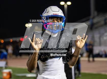 Thumbnail 3 in Dickinson vs. Pearland (UIL Football 6A D1 Area) photogallery.