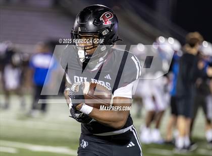 Thumbnail 1 in Dickinson vs. Pearland (UIL Football 6A D1 Area) photogallery.