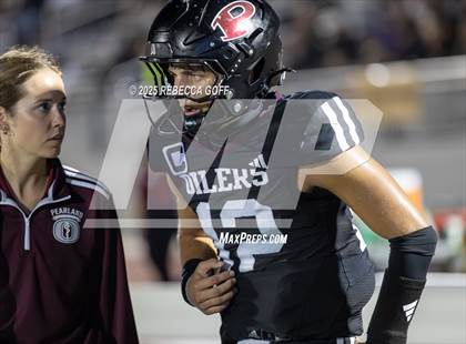 Thumbnail 3 in Dickinson vs. Pearland (UIL Football 6A D1 Area) photogallery.