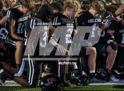 Thumbnail 2 in Dickinson vs. Pearland (UIL Football 6A D1 Area) photogallery.