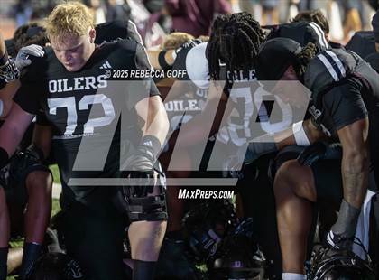 Thumbnail 1 in Dickinson vs. Pearland (UIL Football 6A D1 Area) photogallery.