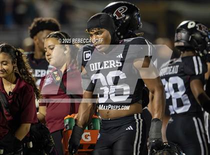 Thumbnail 3 in Dickinson vs. Pearland (UIL Football 6A D1 Area) photogallery.