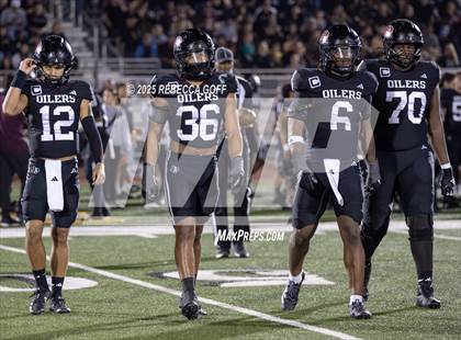 Thumbnail 2 in Dickinson vs. Pearland (UIL Football 6A D1 Area) photogallery.