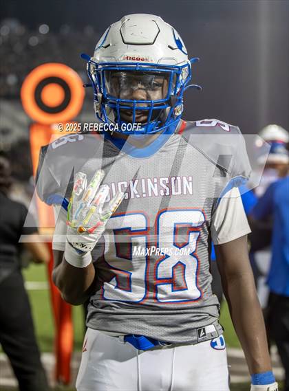 Thumbnail 2 in Dickinson vs. Pearland (UIL Football 6A D1 Area) photogallery.