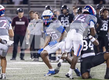 Thumbnail 2 in Dickinson vs. Pearland (UIL Football 6A D1 Area) photogallery.