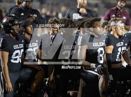 Thumbnail 3 in Dickinson vs. Pearland (UIL Football 6A D1 Area) photogallery.