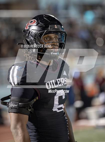 Thumbnail 2 in Dickinson vs. Pearland (UIL Football 6A D1 Area) photogallery.