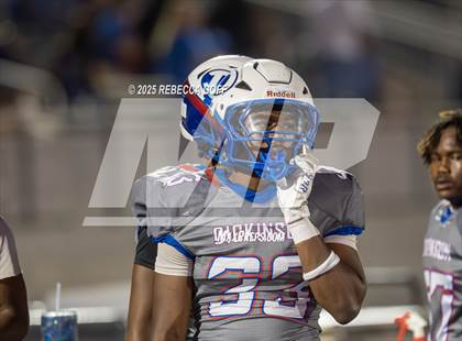 Thumbnail 1 in Dickinson vs. Pearland (UIL Football 6A D1 Area) photogallery.