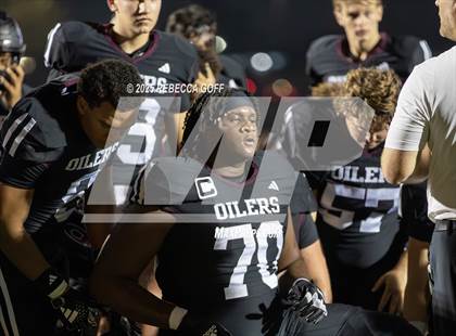 Thumbnail 1 in Dickinson vs. Pearland (UIL Football 6A D1 Area) photogallery.