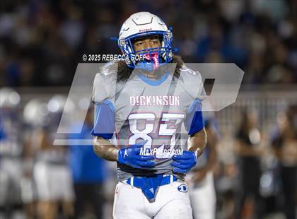Thumbnail 2 in Dickinson vs. Pearland (UIL Football 6A D1 Area) photogallery.