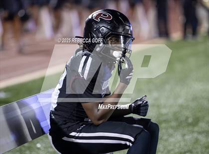 Thumbnail 1 in Dickinson vs. Pearland (UIL Football 6A D1 Area) photogallery.