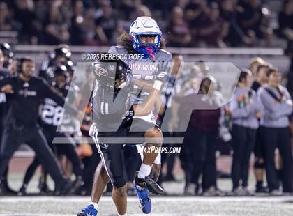 Thumbnail 3 in Dickinson vs. Pearland (UIL Football 6A D1 Area) photogallery.